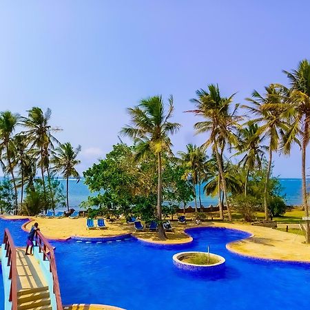 Ivory Beachfront Stays Mombasa Exterior foto